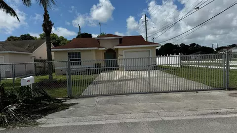 3526 Hiawatha Ave, West Palm Beach, FL 33409