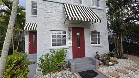 208 S M St, Lake Worth Beach, FL 33460