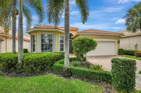 9854 Casa Mar Dr, Lake Worth, FL 33467