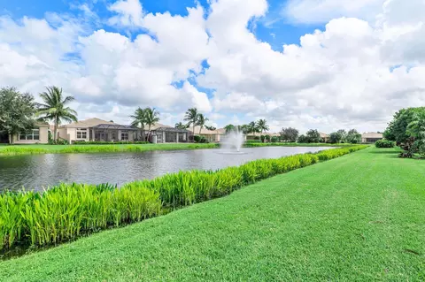 9952 Bluefield Dr, Boynton Beach, FL 33437