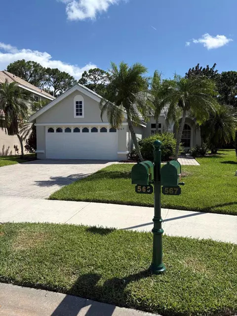 565 SW New Castle Cv, Port Saint Lucie, FL 34986