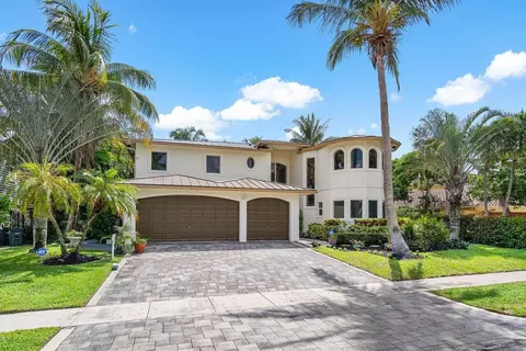 560 SW 15th St, Boca Raton, FL 33432