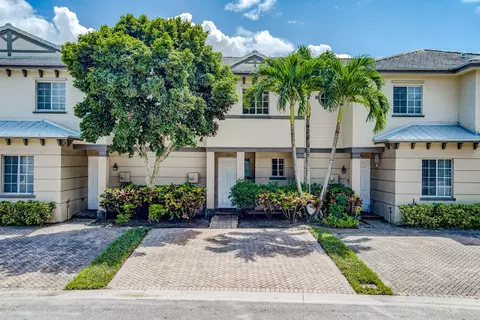 2025 Island Dr, Riviera Beach, FL 33404