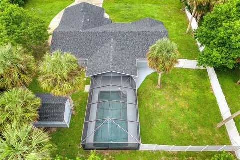 150 Midvale Ter, Sebastian, FL 32958