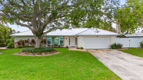 83 Fairview W, Tequesta, FL 33469