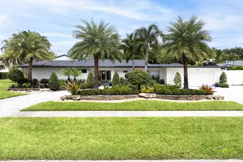 529 Overlook, North Palm Beach, FL 33408