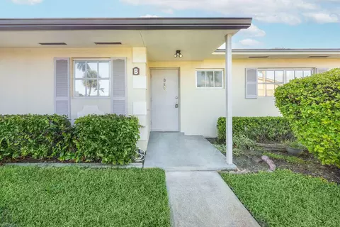 2781 Ashley Dr E #B, West Palm Beach, FL 33415