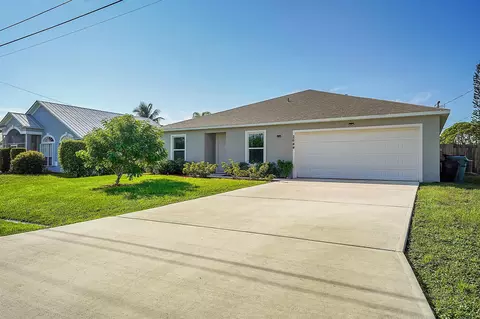 2644 SE Dozier Ln, Port Saint Lucie, FL 34952