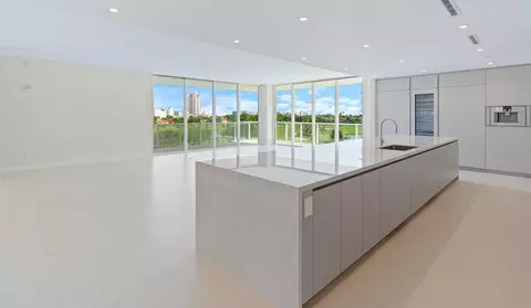 210 SE Mizner Blvd #502, Boca Raton, FL 33432
