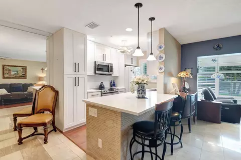 5145 NW 3rd St #B, Delray Beach, FL 33445