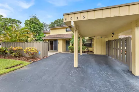 2015 Woodlands Way #2015, Deerfield Beach, FL 33442
