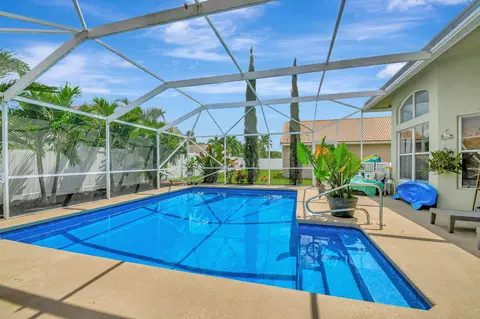5313 Oakmont Village Cir, Lake Worth, FL 33463