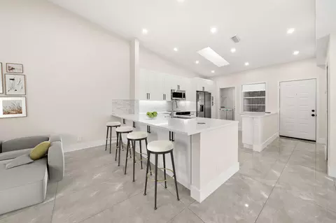 6383 Pointe Pleasant Cir, Delray Beach, FL 33484