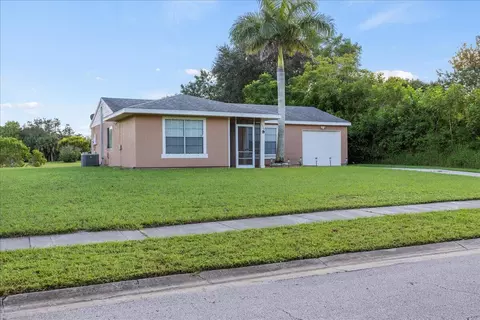 538 SW Belmont Cir, Port Saint Lucie, FL 34953
