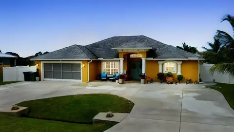5812 NW Burney St, Port Saint Lucie, FL 34986