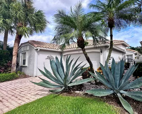 7151 Foxworth Ct, Boynton Beach, FL 33437