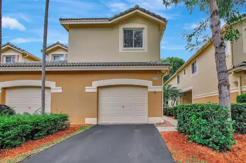 2126 Bahia Ln, Weston, FL 33327