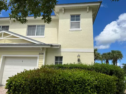 2530 Creekside Dr, Fort Pierce, FL 34981