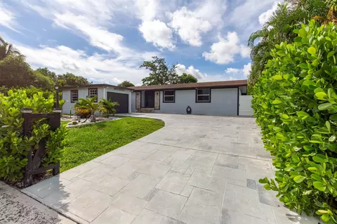 3834 Mackinac Rd, Lake Worth, FL 33462
