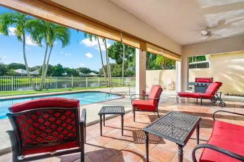 8585 Doverbrook Dr, Palm Beach Gardens, FL 33410