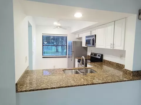12962 Briarlake Dr #201, Palm Beach Gardens, FL 33418