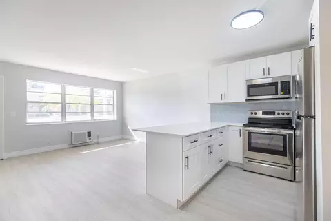 103 Hastings G #G, West Palm Beach, FL 33417