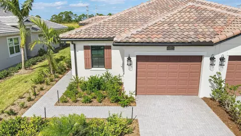 27100 SW Viterbo, Port Saint Lucie, FL 34986