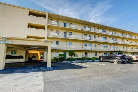 2615 NE 3rd Ct #207, Boynton Beach, FL 33435