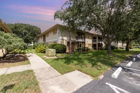 1617 Sunny Brook Ln #F104, Palm Bay, FL 32905