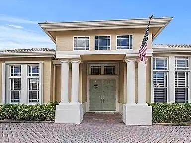 576 SW Romora Bay, Port Saint Lucie, FL 34986