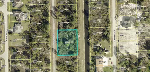 655 Stark Ave S, Lehigh Acres, FL 33974