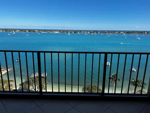 5600 N Flagler Dr #1009, West Palm Beach, FL 33407