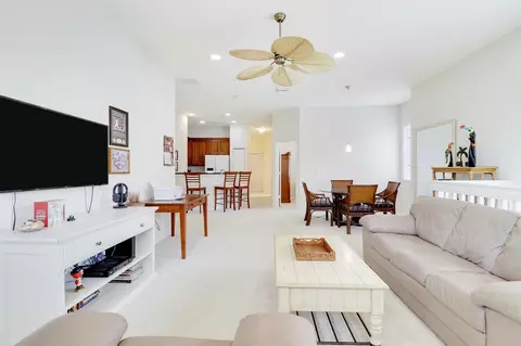 4911 Bonsai Cir #211, Palm Beach Gardens, FL 33418