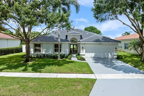 5623 Bermuda Dunes Cir, Lake Worth, FL 33463