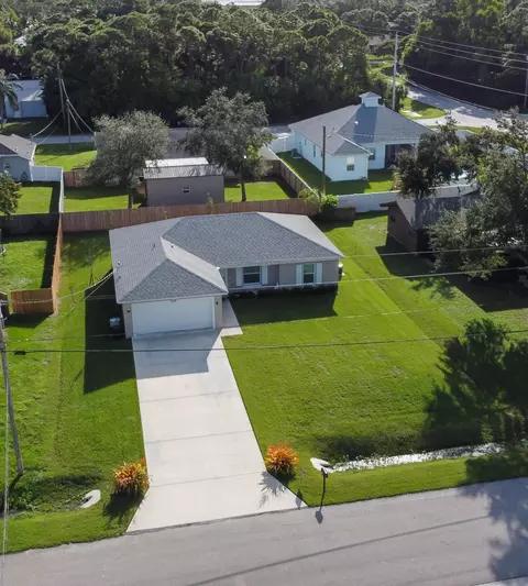 6106 Bamboo Dr, Fort Pierce, FL 34982