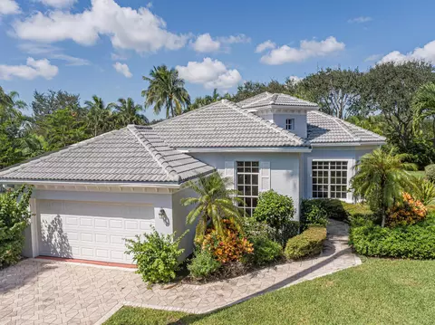 869 Island Club Sq, Vero Beach, FL 32963