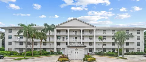3500 Whitehall Dr #201, West Palm Beach, FL 33401