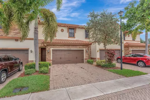9575 Town Parc Cir S #0, Parkland, FL 33076