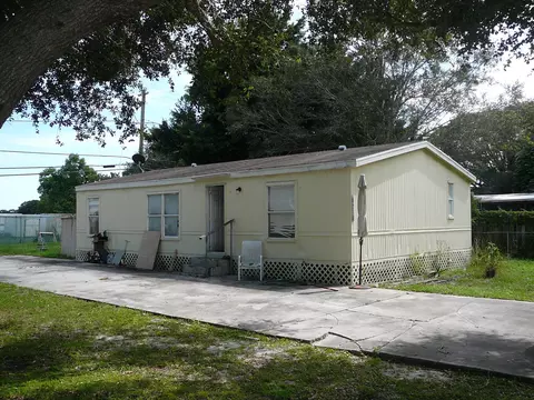 1210 E Joy Ln, Fort Pierce, FL 34945