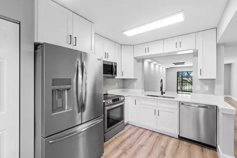 7270 Ashford Pl #202, Delray Beach, FL 33446