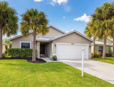 8900 SW Bonneville Dr, Stuart, FL 34997