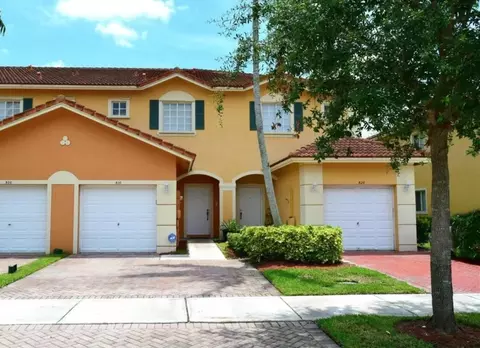 510 St Tropez Ln, Margate, FL 33068