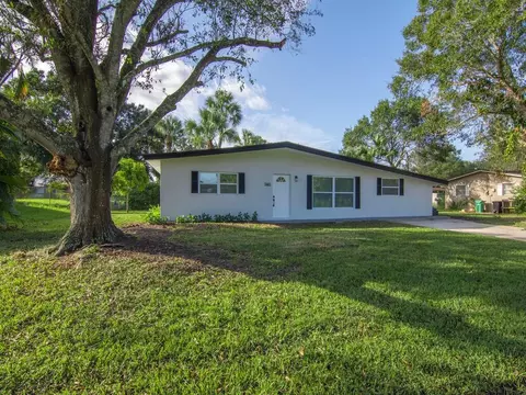 7601 Georges Rd, Fort Pierce, FL 34951