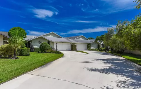 12649 SE Cascades Ct, Hobe Sound, FL 33455