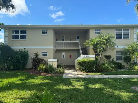 1563 SE Royal Green Cir #201, Port Saint Lucie, FL 34952