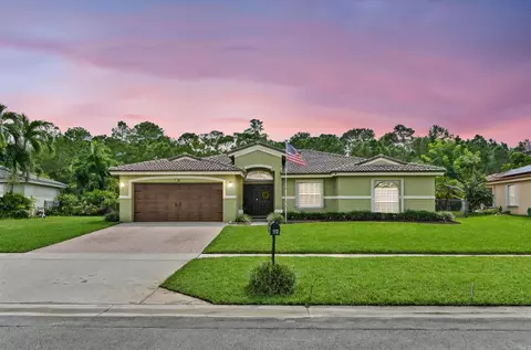 112 Cocoplum Cir, Royal Palm Beach, FL 33411