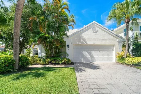 16 Blenheim Ct, Palm Beach Gardens, FL 33418