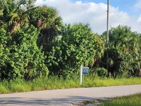 539 Osage Ave S, Lehigh Acres, FL 33974