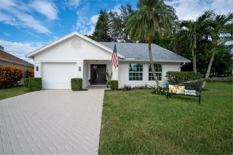 303 Moccasin Trl W, Jupiter, FL 33458