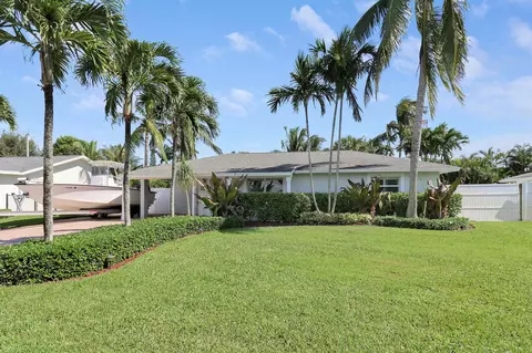 1520 Summer Ave, Jupiter, FL 33469